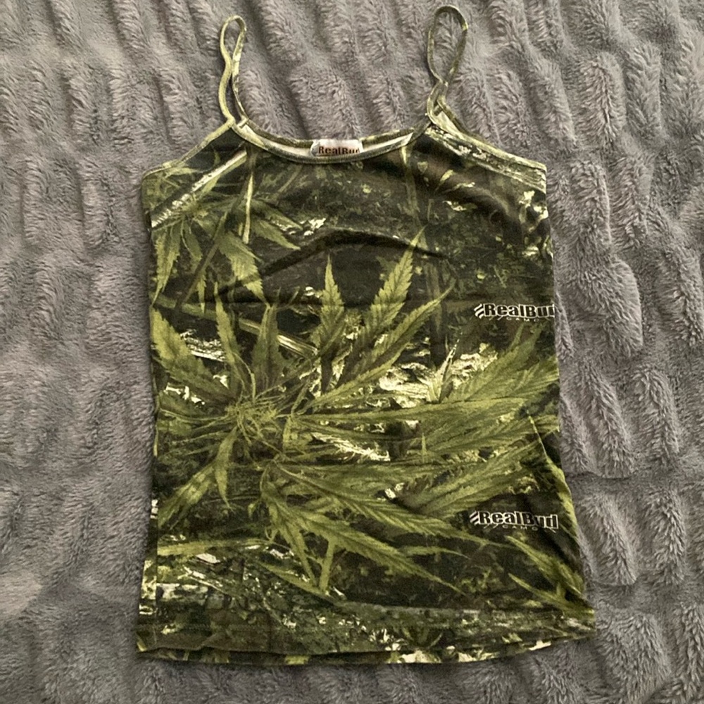 Real bud, tank top, medium, camouflage cannabis leaves